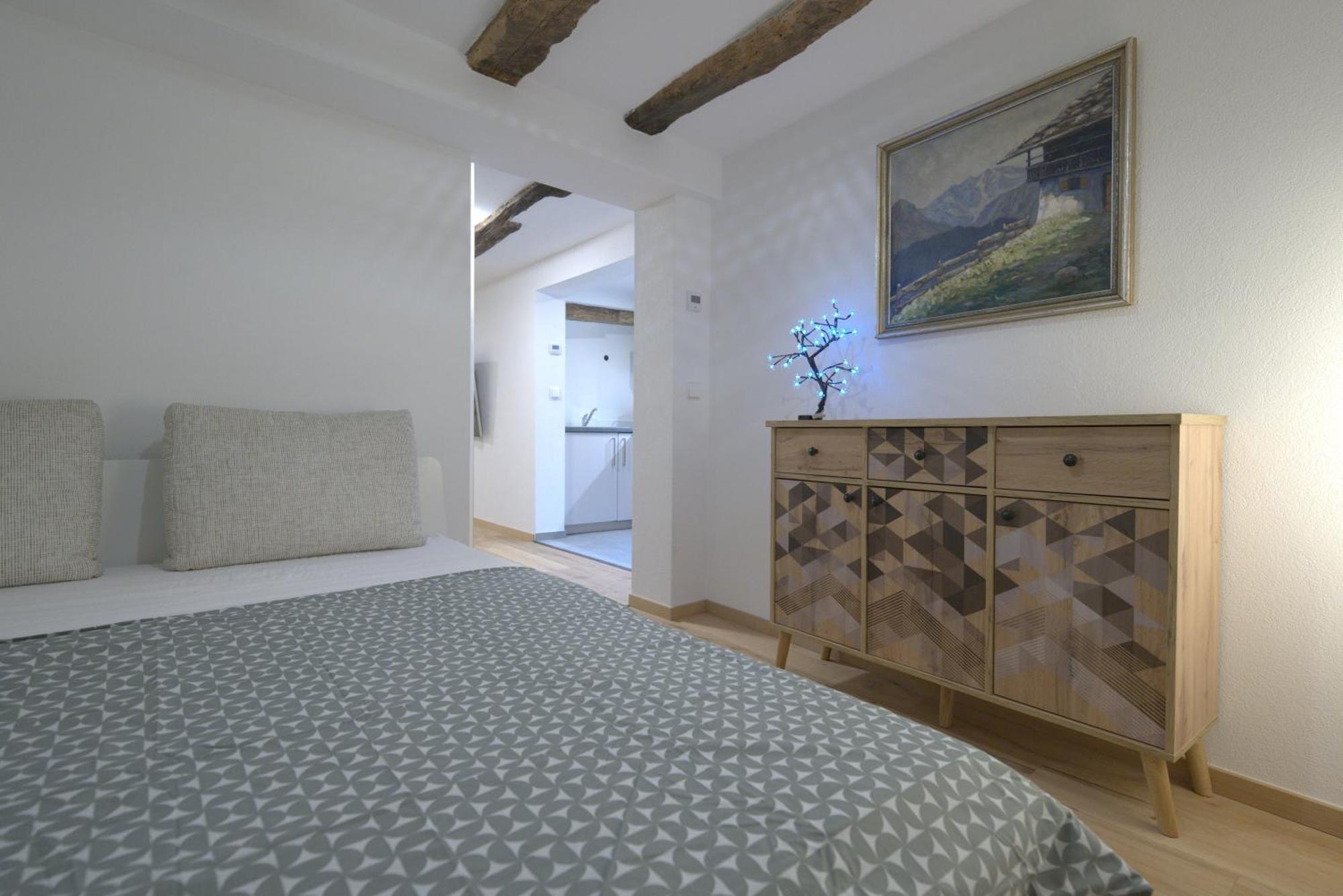 Moderner Altstadt-Diamant Buchen  Exterior photo